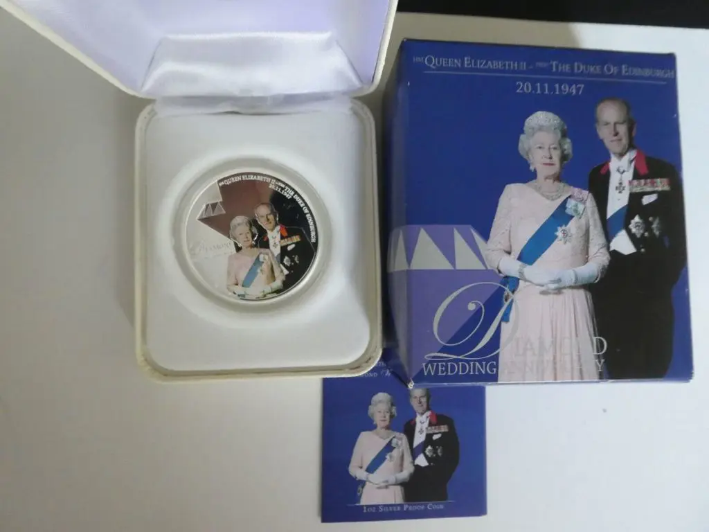 2006 $1 QEII 80th B'day, 2007 $1 Phar Lap Anniv & ... Image 1++