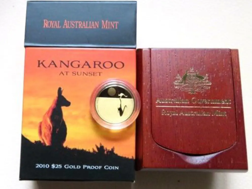 2010 $25 Kangaroo at Sunset Gold Proof 1/5oz Coin ... Image 1++