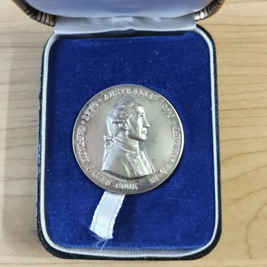 1970 Cooks Voyage of Discovery Bicentenary medal ...