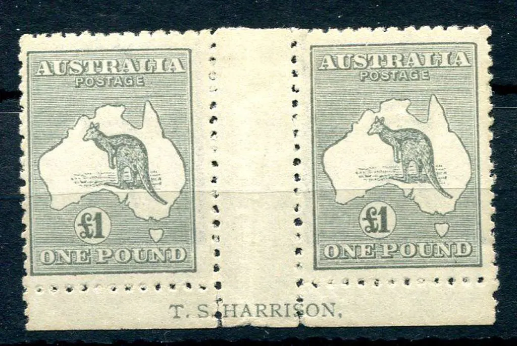 £1 grey Harrison 2 line imprint pair but lower ... Image 1++