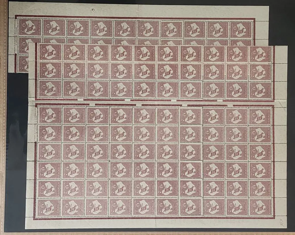 2/- maroon redrawn Die (1945) complete sheet in 2 ... Image 1++