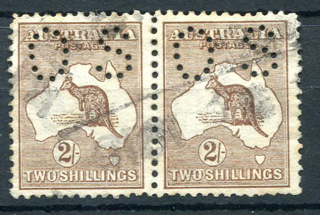 1913 2/- brown, 1st wmk horiz pair perfined small ... Image 1++