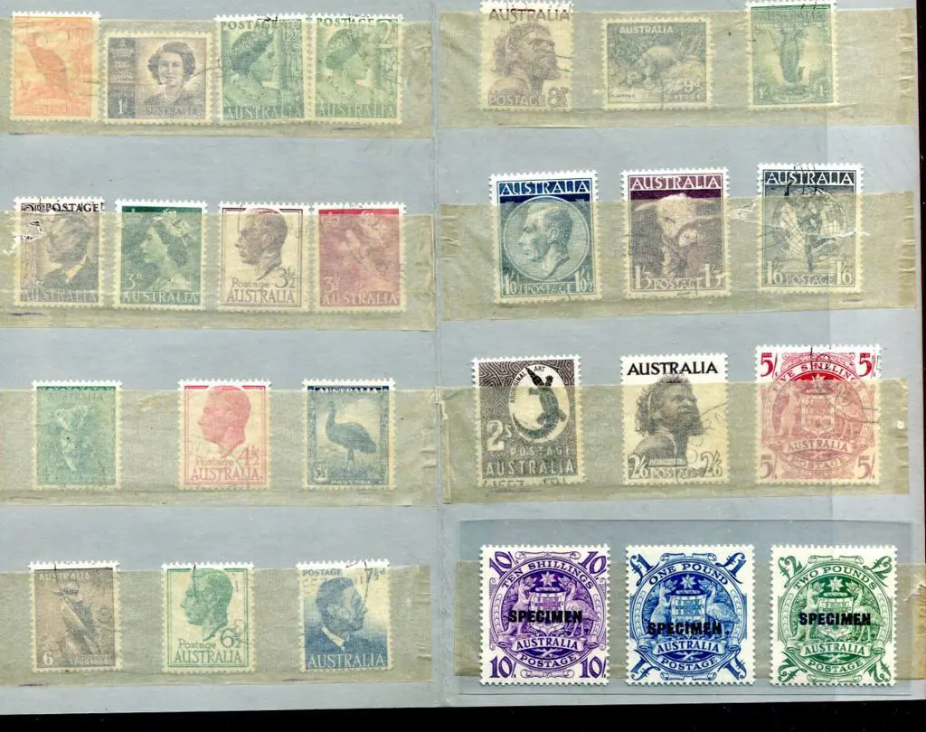 1949/50 10/-, £1 & £2 Arms ovptd "SPECIMEN" with ... Image 1++