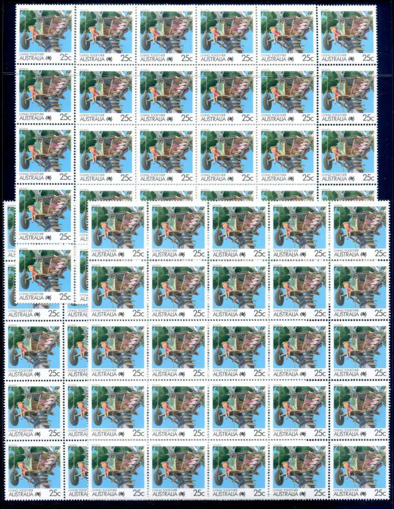 1995 25c Housing (Living Together) perf. 14½ in 4 ... Image 1++