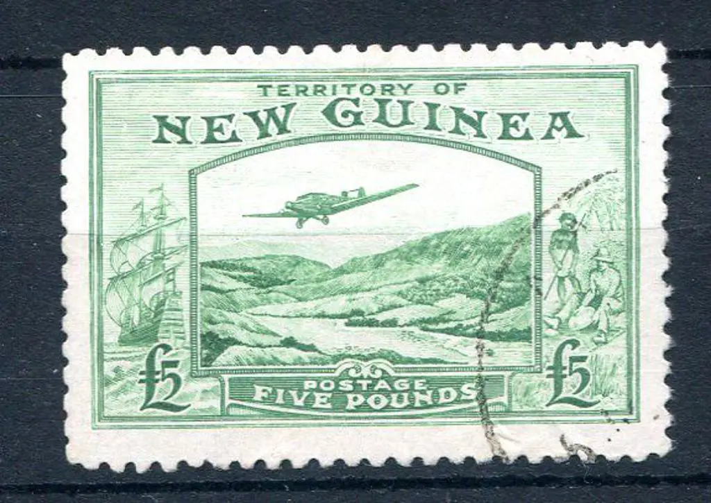 1935 £5 emerald-green Bulolo Goldfields Airmail. ... Image 1++