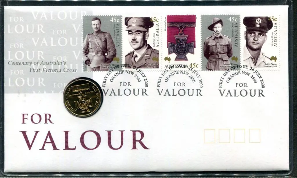 2000 (24th July) Victoria Cross - Valour 45c strip ... Image 1++
