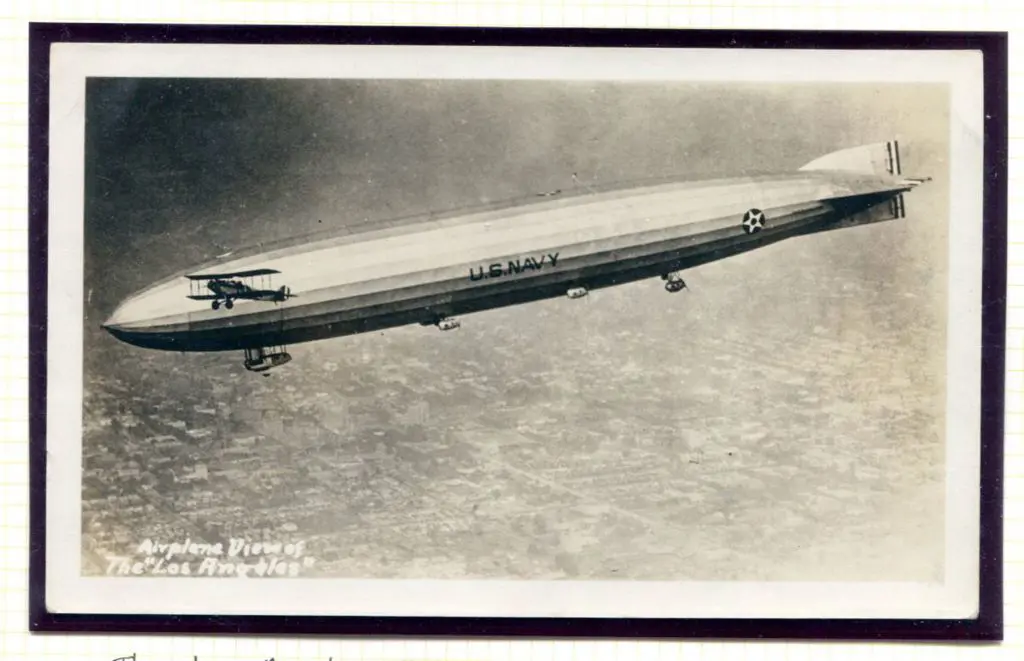 ZR3 "Los Angeles" built for the L.S. Navy by the ... Image 1++