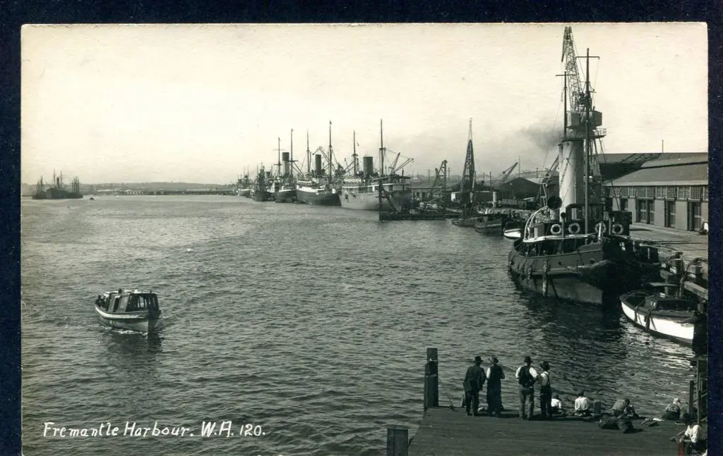 "Fremantle Harbour, WA 120" b&w Kodak Austral ... Image 1++