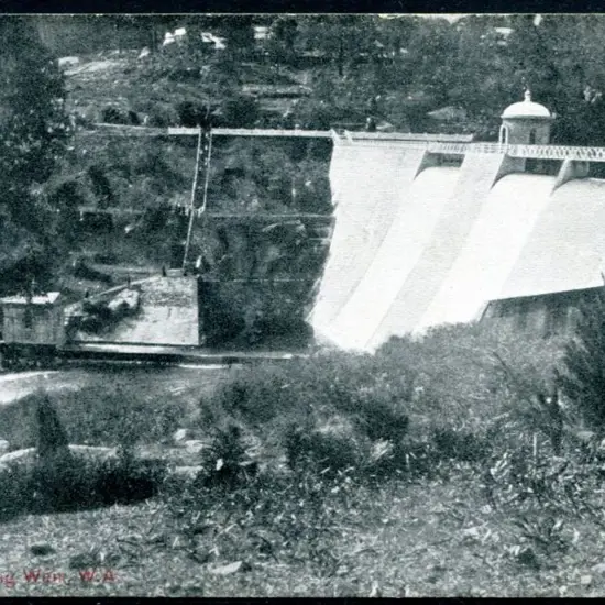 "Mundaring Weir, WA" in red text on b&w card ...