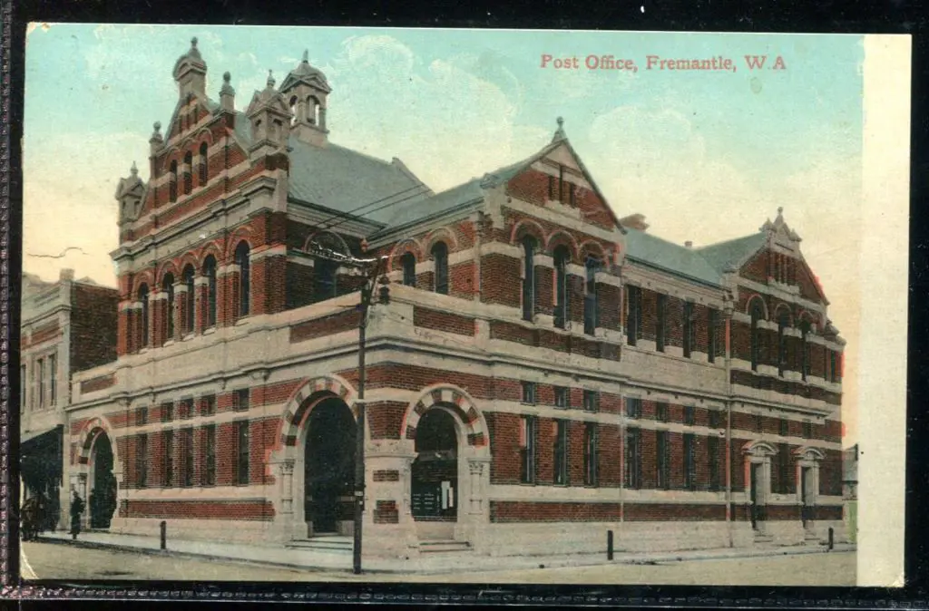 "Post Office Fremantle, WA" Faulk coloured card ... Image 1++