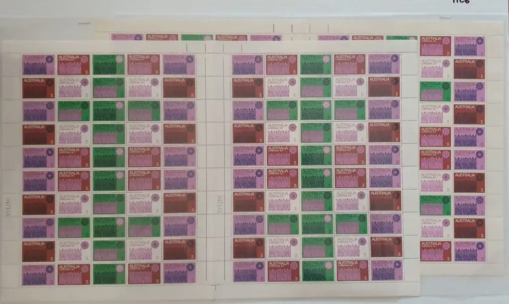 1971 Christmas sheets of 100 in both cream & white ... Image 1++