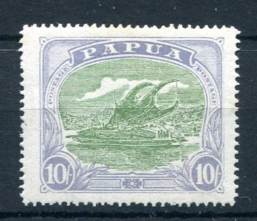 1916/31 10/- green & pale ultramarine. Fresh MLH & ... Image 1++