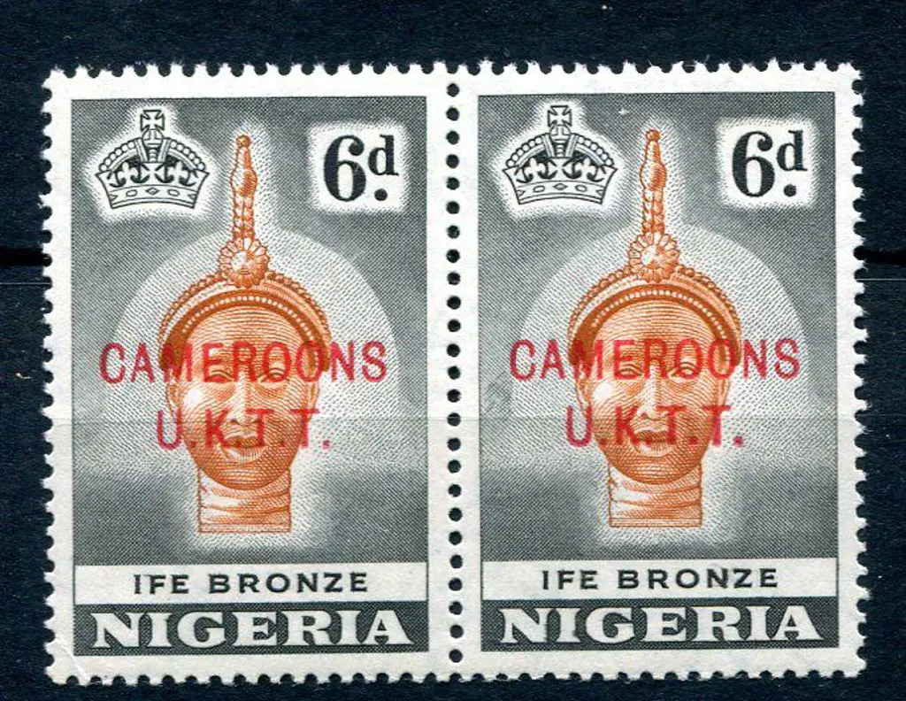 Cameroons (UKTT) 1960/61 6d Ife Bronze pair, rh ... Image 1++