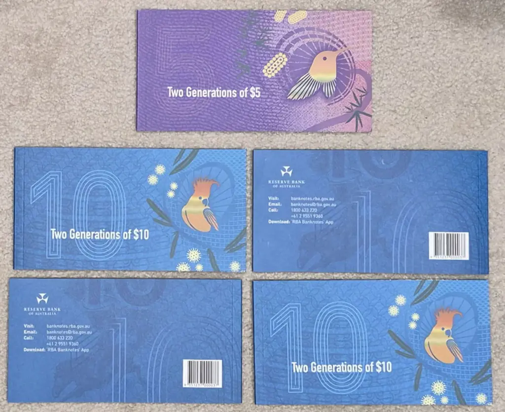 2018 $5 x 1 & $10 x 4 "Two Generations" folders ... Image 1++