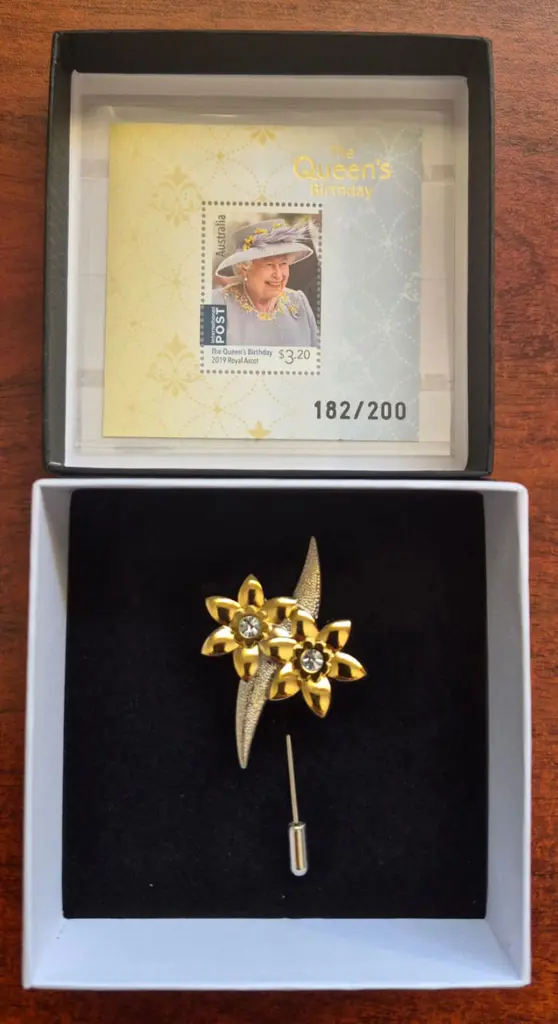 2020 & 2021 $1 QEII B'day Int Post embellished ... Image 1++