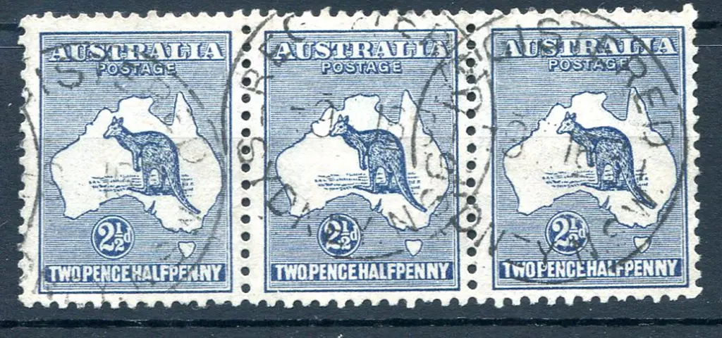 2½d indigo horiz strip of 3 with "dot before "2" ... Image 1++