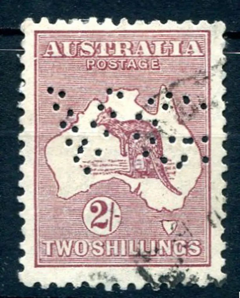 2/- maroon with "break in left frame opposite base ... Image 1++
