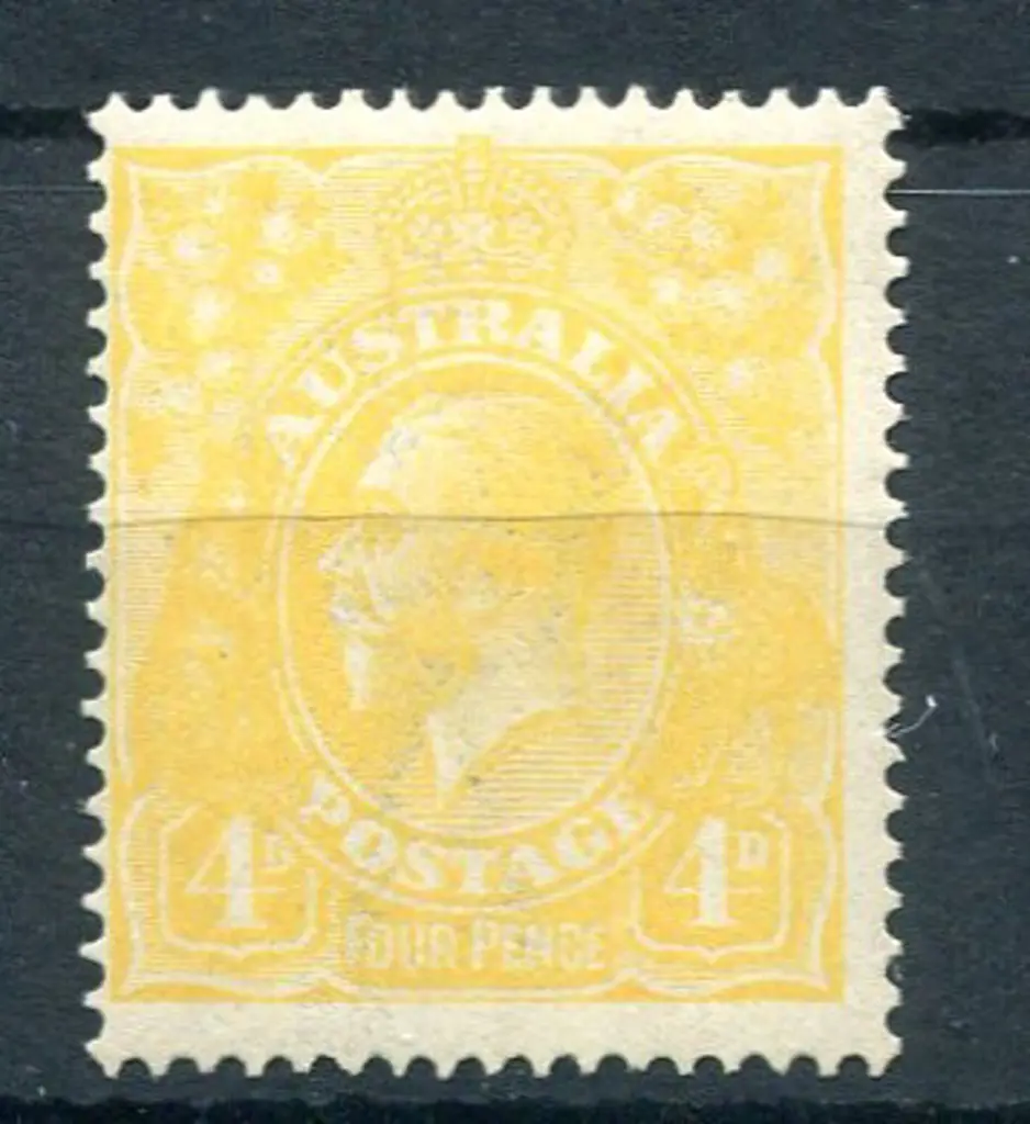 4d lemon-yellow. MLH, centred left. Fresh colour. ... Image 1++