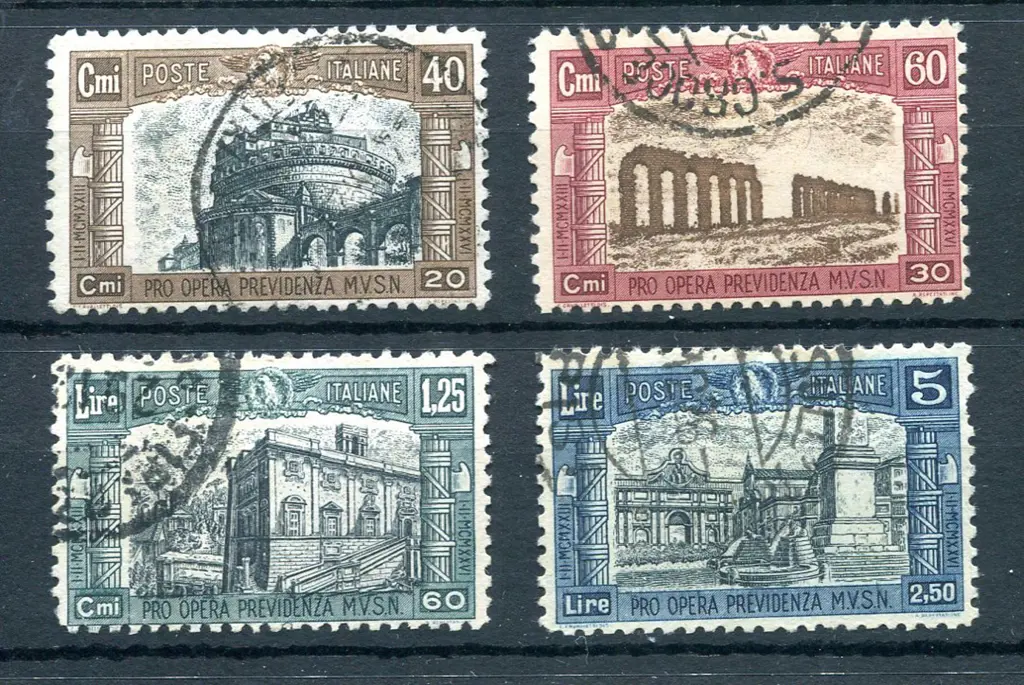 1926 First National Defence issue. Fine used set ... Image 1++