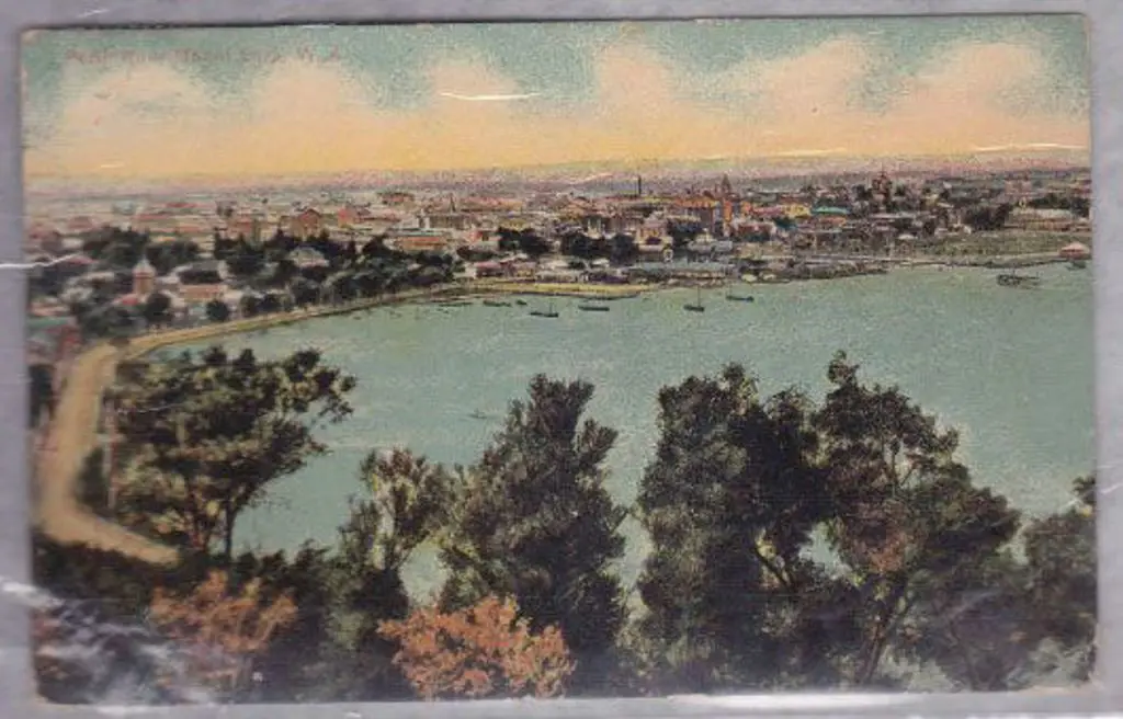 Perth from Mt. Eliza, WA. A divided South ... Image 1++