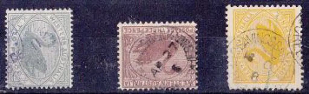 Greenbushes Sbii. 3 nice examples one in violet ... Image 1++