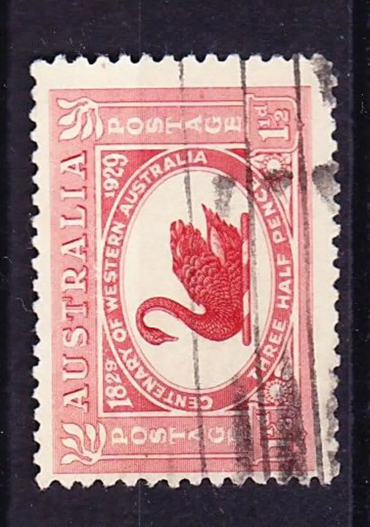 1929 1½d Swan re-entry "TR" & neck double variety. ... Image 1++
