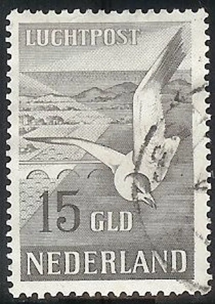 1951 15gld Seagull FU. SG 742 Cat. £120 Image 1++