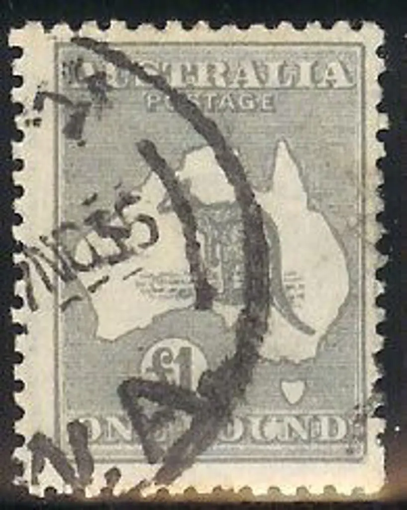 1923-24 New Colours £1 grey good to F/U with Perth ... Image 1++