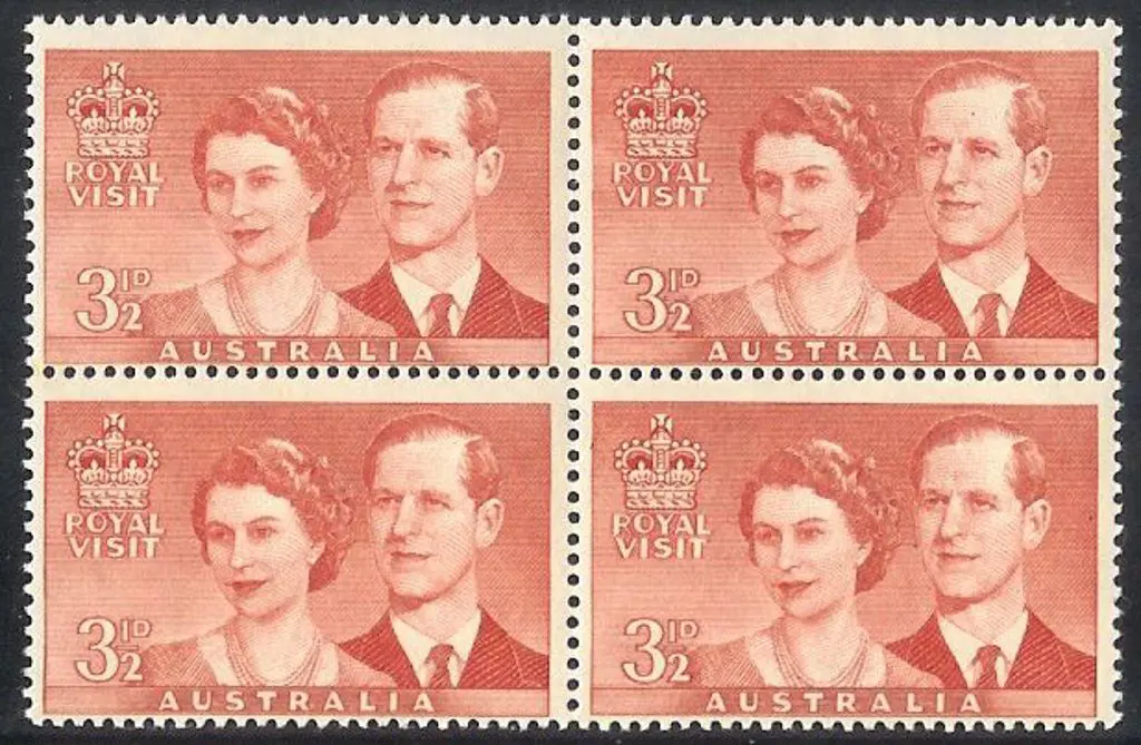 1954 3½d Royal Visit MUH block of 4 with “re-entry ... Image 1++