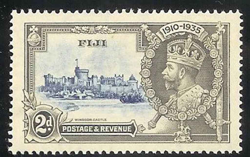 Fiji 1935 2d Silver Jubilee with " diagonal line ... Image 1++